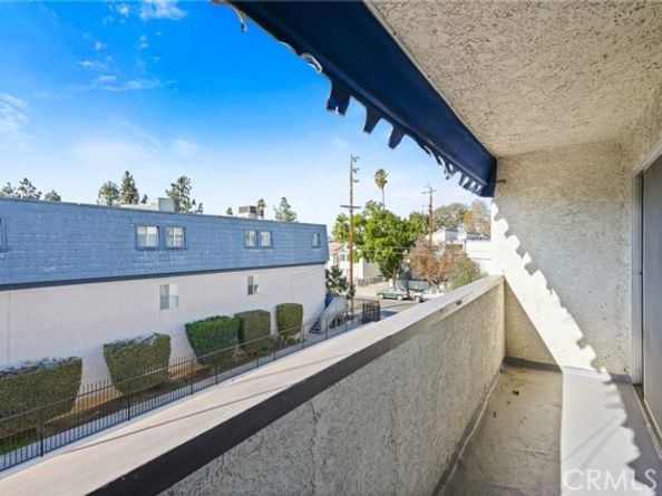 18530 Hatteras 333, Tarzana (los Angeles) CA 91356