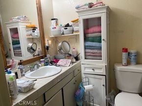 7328 Remmet Avenue, Canoga Park (los Angeles) CA 91303