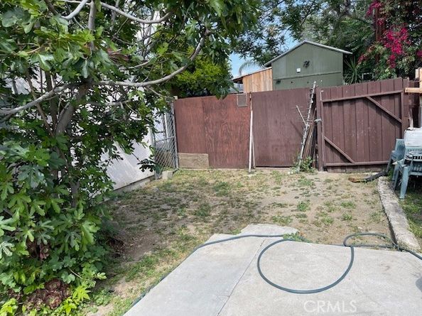 7328 Remmet Avenue, Canoga Park (los Angeles) CA 91303