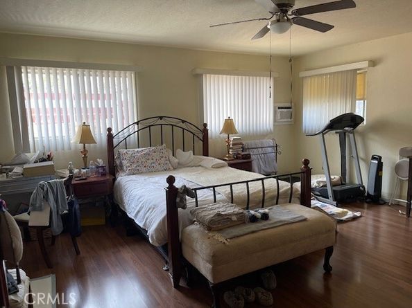 7328 Remmet Avenue, Canoga Park (los Angeles) CA 91303