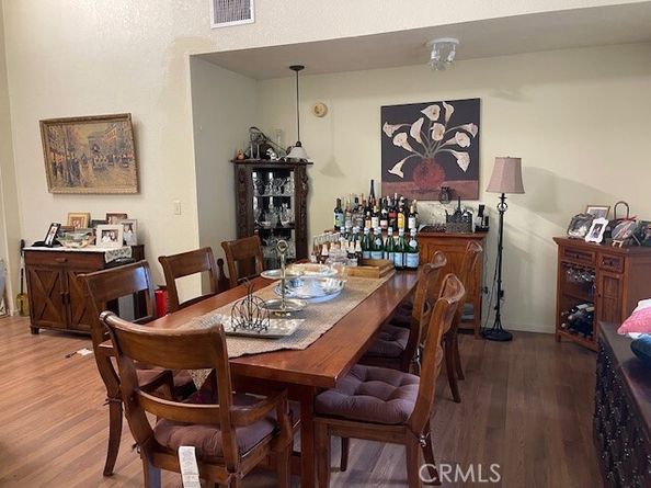 7328 Remmet Avenue, Canoga Park (los Angeles) CA 91303