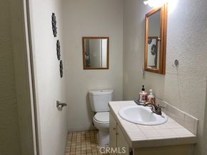 7328 Remmet Avenue, Canoga Park (los Angeles) CA 91303