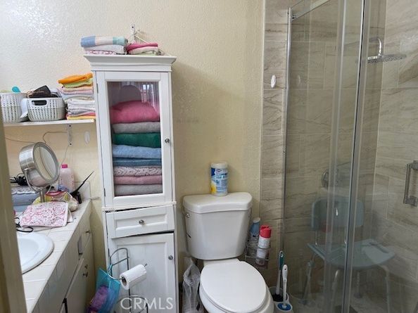 7328 Remmet Avenue, Canoga Park (los Angeles) CA 91303