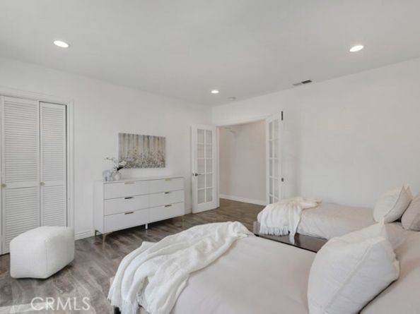 19419 Oxnard Street, Tarzana (los Angeles) CA 91356