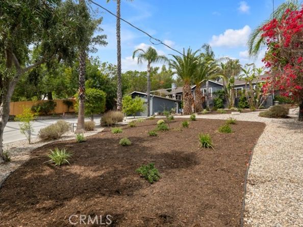 19419 Oxnard Street, Tarzana (los Angeles) CA 91356