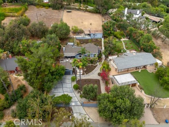 19419 Oxnard Street, Tarzana (los Angeles) CA 91356