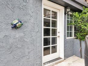 19419 Oxnard Street, Tarzana (los Angeles) CA 91356