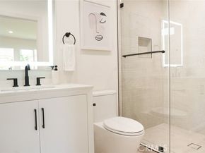 17063 Knapp Street, Northridge (los Angeles) CA 91325
