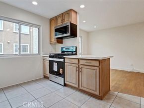 21901 Lassen Street 121, Chatsworth (los Angeles) CA 91311