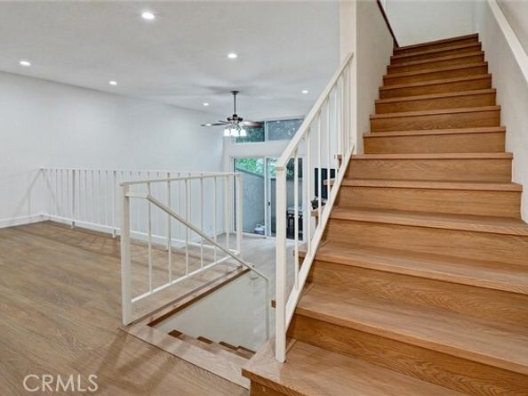 21901 Lassen Street 121, Chatsworth (los Angeles) CA 91311