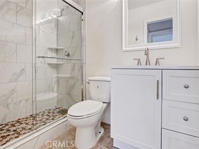 21901 Lassen Street 121, Chatsworth (los Angeles) CA 91311