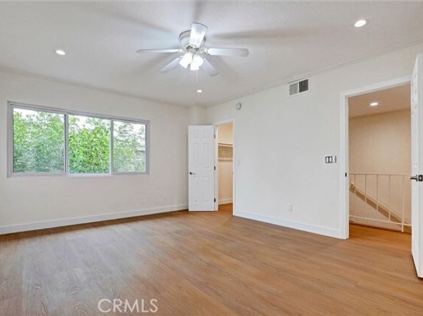 21901 Lassen Street 121, Chatsworth (los Angeles) CA 91311
