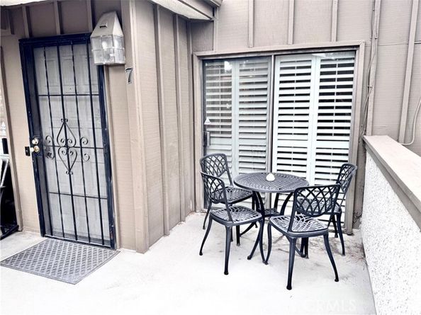 16255 Devonshire 7, Granada Hills (los Angeles) CA 91344