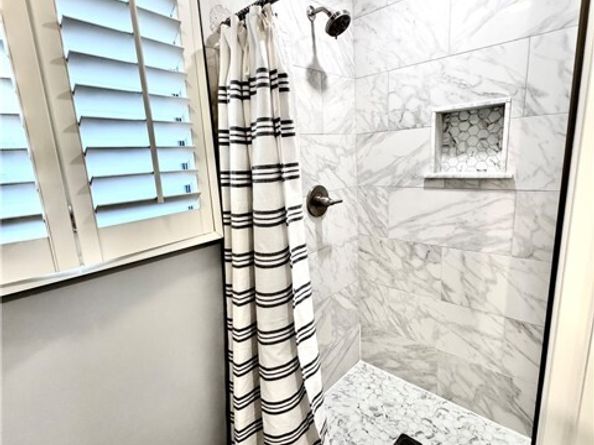 16255 Devonshire 7, Granada Hills (los Angeles) CA 91344