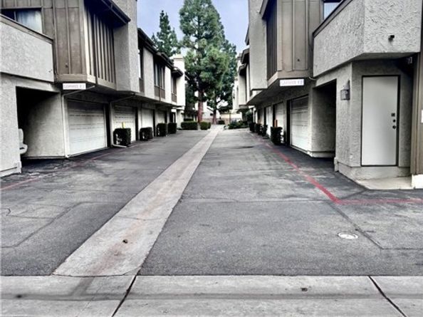 16255 Devonshire 7, Granada Hills (los Angeles) CA 91344