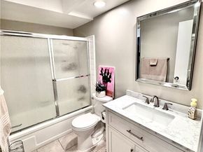 16255 Devonshire 7, Granada Hills (los Angeles) CA 91344