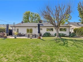 24131 Kittridge, West Hills (los Angeles) CA 91307