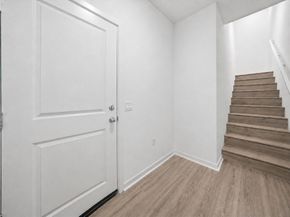 9425 N Sepulveda Blvd. 4, North Hills (los Angeles) CA 91343
