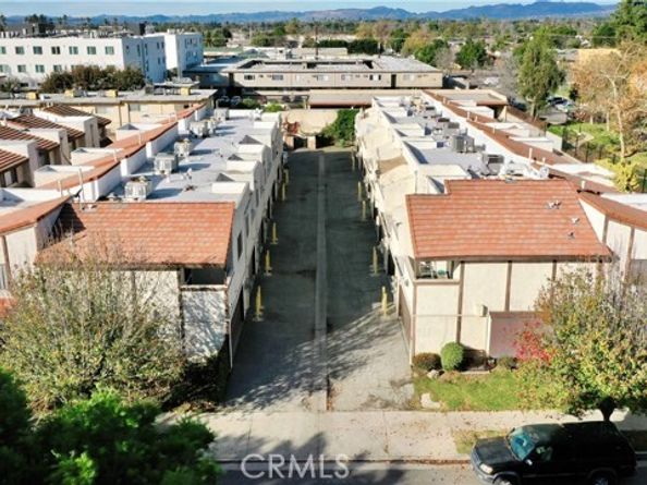9525 Sylmar 2, Panorama City (los Angeles) CA 91402