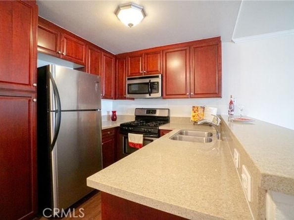 5510 Owensmouth Avenue 209, Woodland Hills (los Angeles) CA 91367
