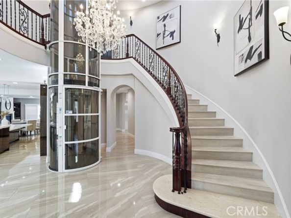 7220 W 80th, Los Angeles CA 90045