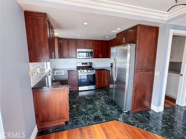 665 W 24th Street 208, San Pedro (los Angeles) CA 90731