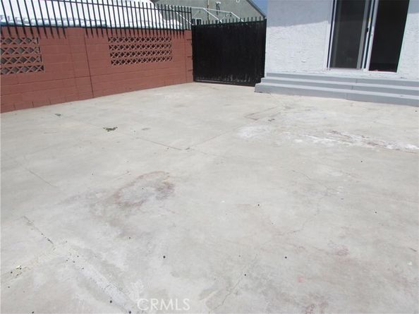 1608 E Queensdale Street, Compton CA 90221