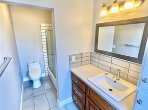 15125 Nordhoff Street 19, North Hills (los Angeles) CA 91343