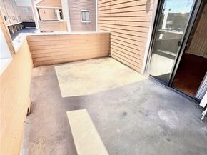 15125 Nordhoff Street 19, North Hills (los Angeles) CA 91343