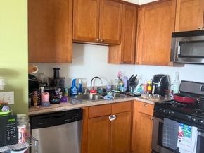 6938 Laurel Canyon Boulevard 212, North Hollywood (los Angeles) CA 91605