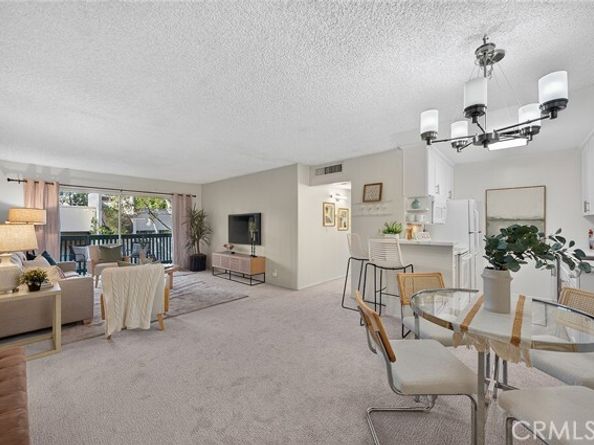576 N Bellflower 320, Long Beach CA 90814