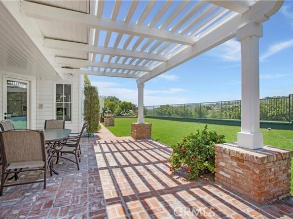 15 Canada Oaks, Laguna Hills CA 92679