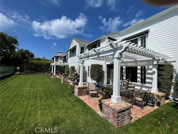 15 Canada Oaks, Laguna Hills CA 92679