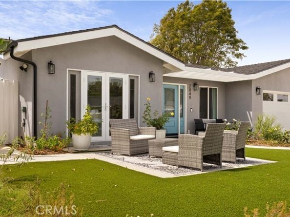 2049 Monrovia, Costa Mesa CA 92627