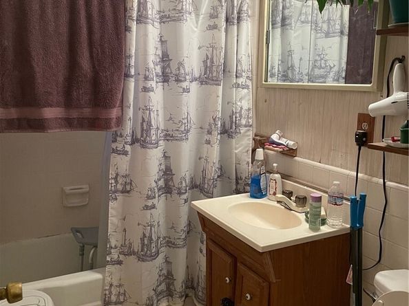 3926 132, Hawthorne CA 90250