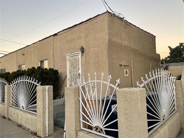 3926 132, Hawthorne CA 90250