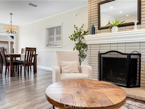2270 Senasac Ave., Long Beach CA 90815