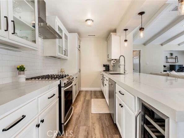 2270 Senasac Ave., Long Beach CA 90815