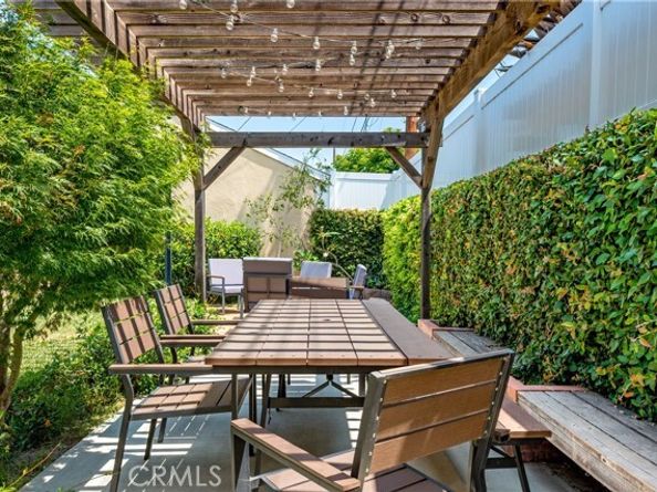 2270 Senasac Ave., Long Beach CA 90815