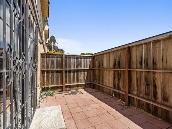 10401 Shaw Street 402, Oakland CA 94605