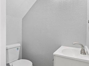 10401 Shaw Street 402, Oakland CA 94605