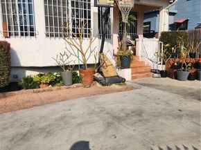 907 E 50th Street, Los Angeles CA 90011