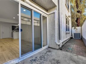 18620 Hatteras 169, Tarzana (los Angeles) CA 91356