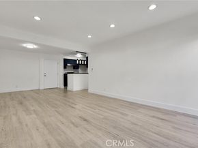 18620 Hatteras 169, Tarzana (los Angeles) CA 91356