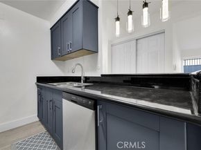 18620 Hatteras 169, Tarzana (los Angeles) CA 91356