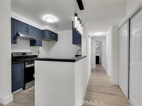 18620 Hatteras 169, Tarzana (los Angeles) CA 91356