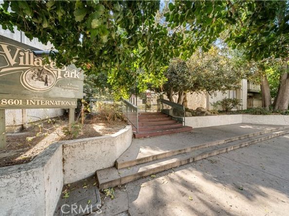 8601 International Avenue 224, Canoga Park (los Angeles) CA 91304