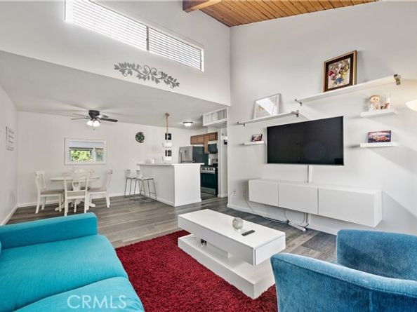 8601 International Avenue 224, Canoga Park (los Angeles) CA 91304