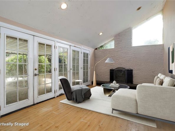 20855 Baltar Street, Winnetka (los Angeles) CA 91306