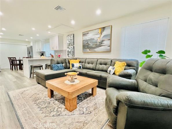 9014 Wilbur Avenue, Northridge (los Angeles) CA 91324